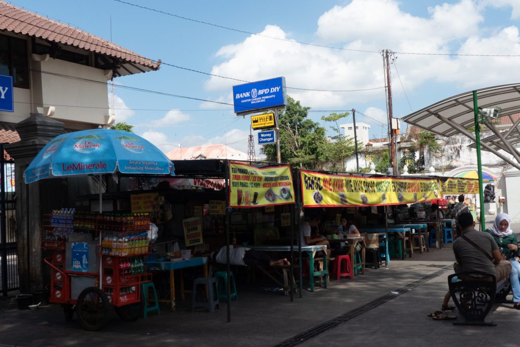 yogyakarta malioboro street warungs