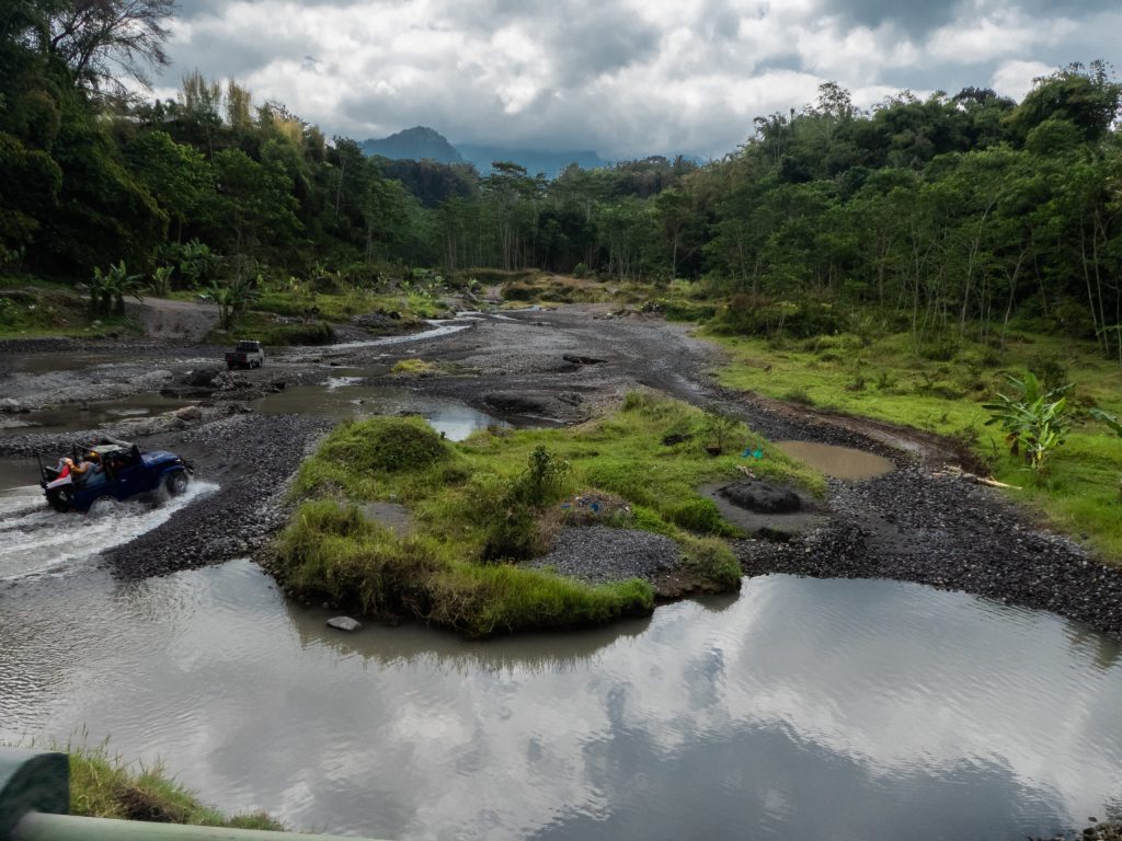 mount merapi river volcano jeep tour