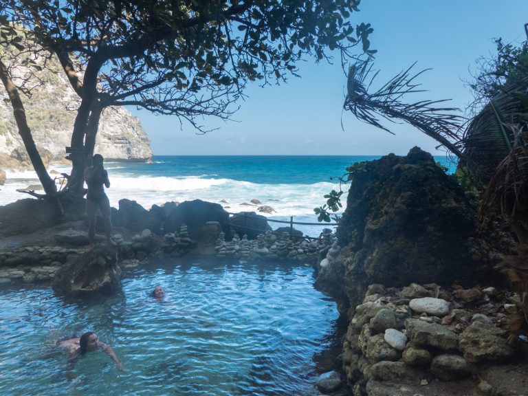 Tembeling Beach And Natural Pools Nusa Penida