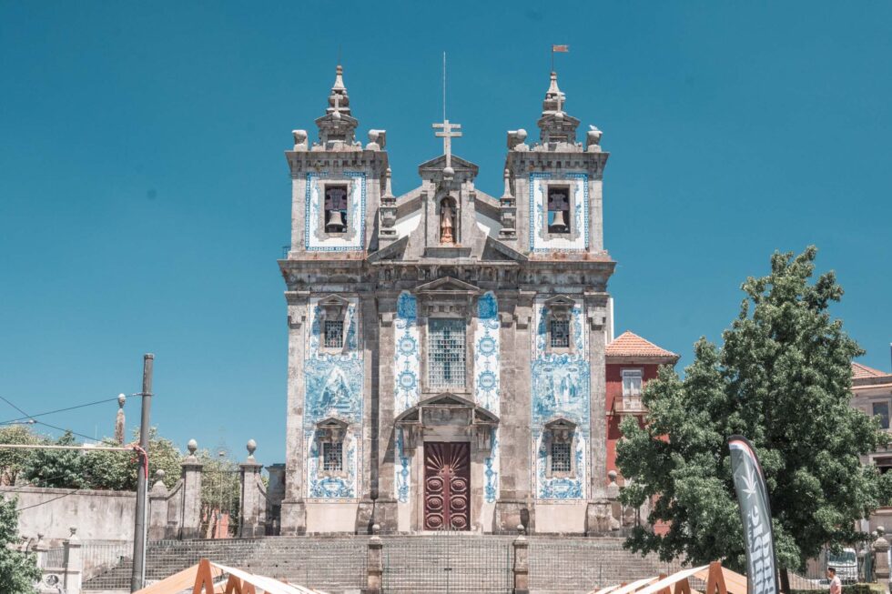 porto church blue azulejos