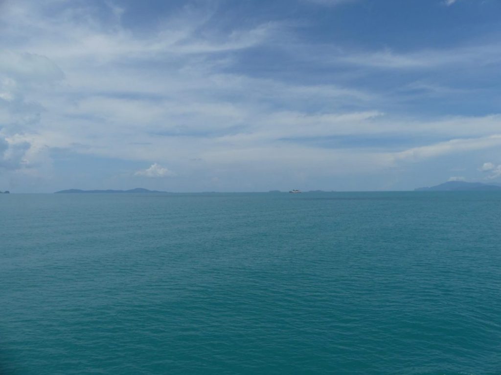 blue ocean water in koh tao with blue sky