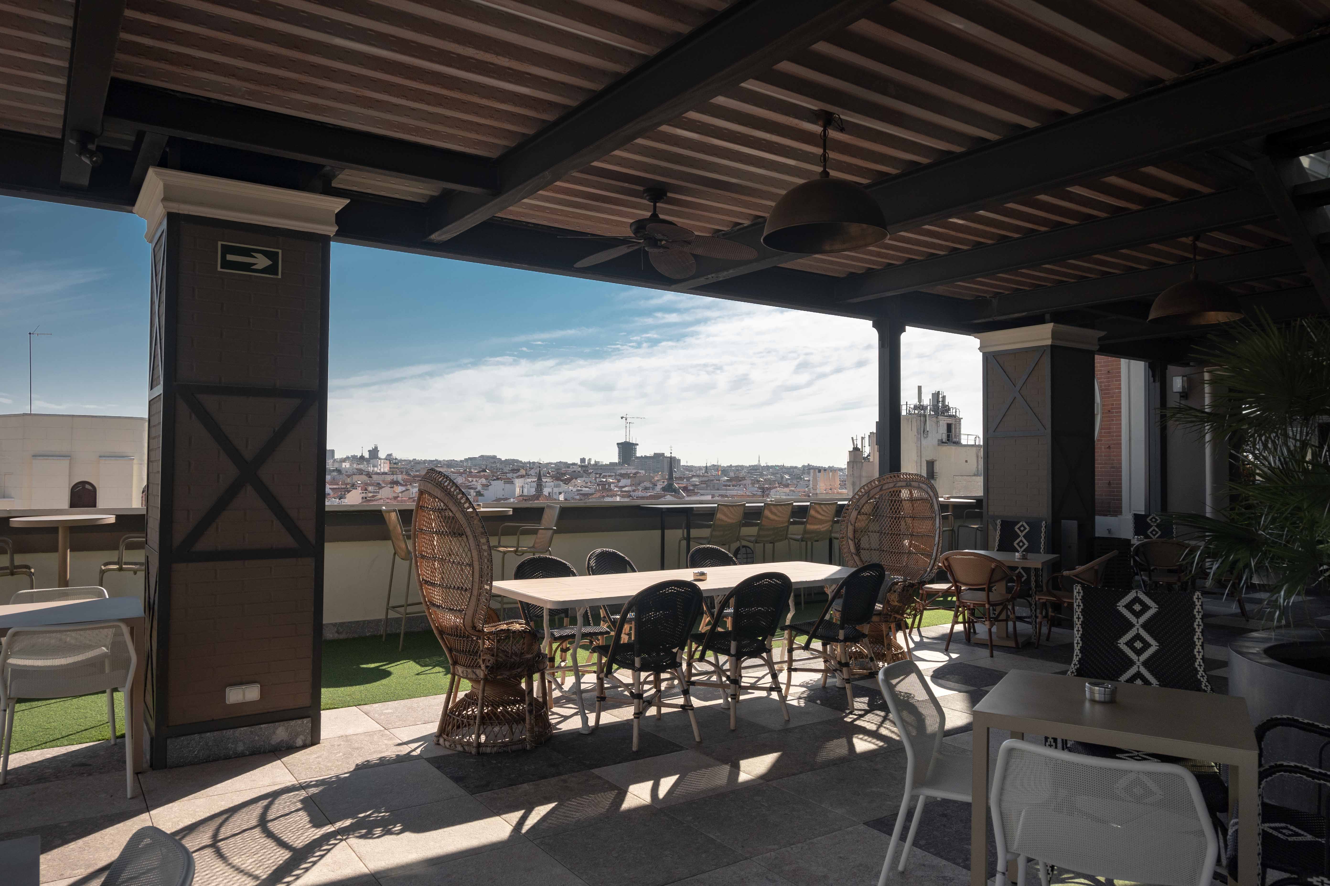 Madrid La Terraza indoor seating