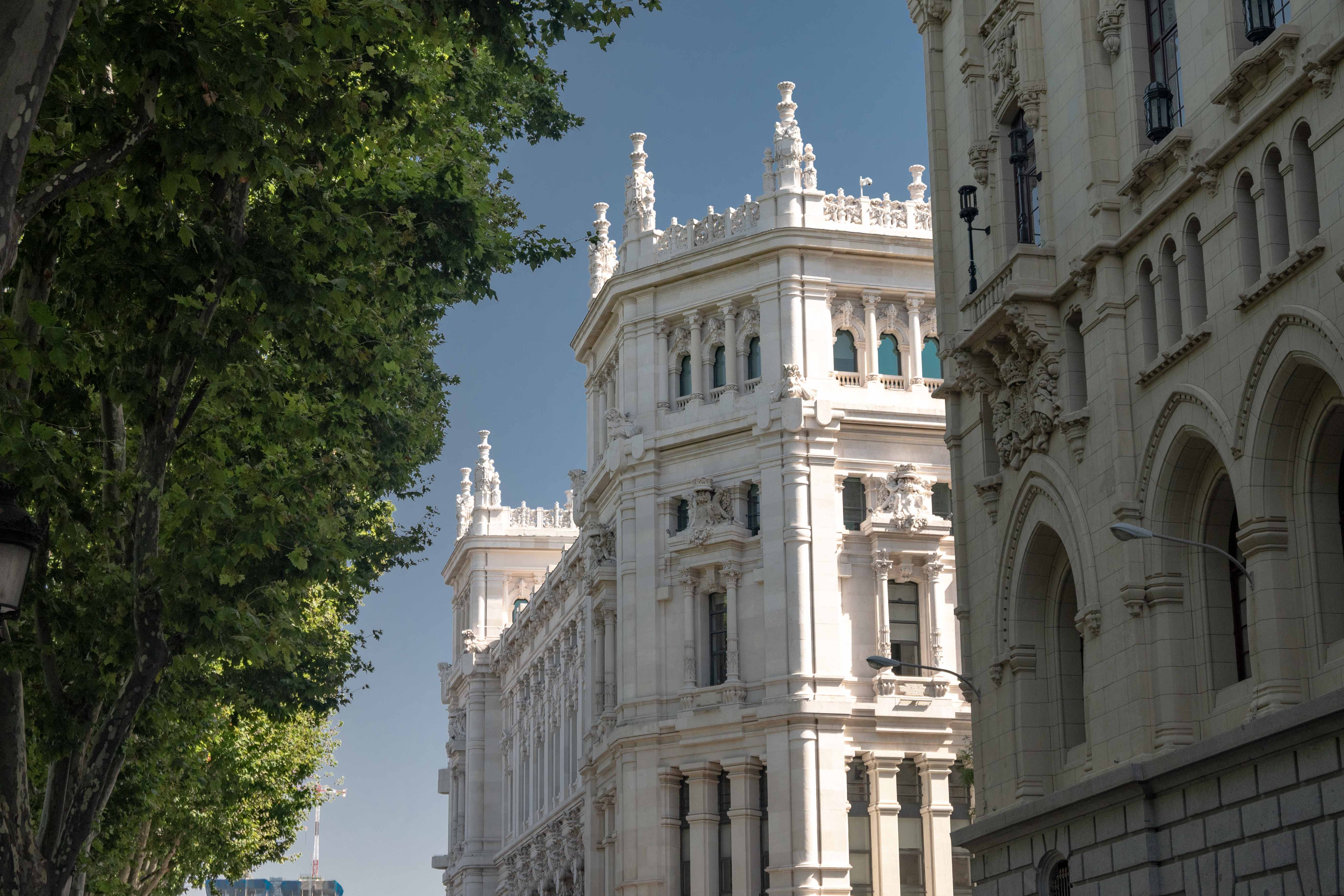 Madrid budget guide save money backpackers affordable