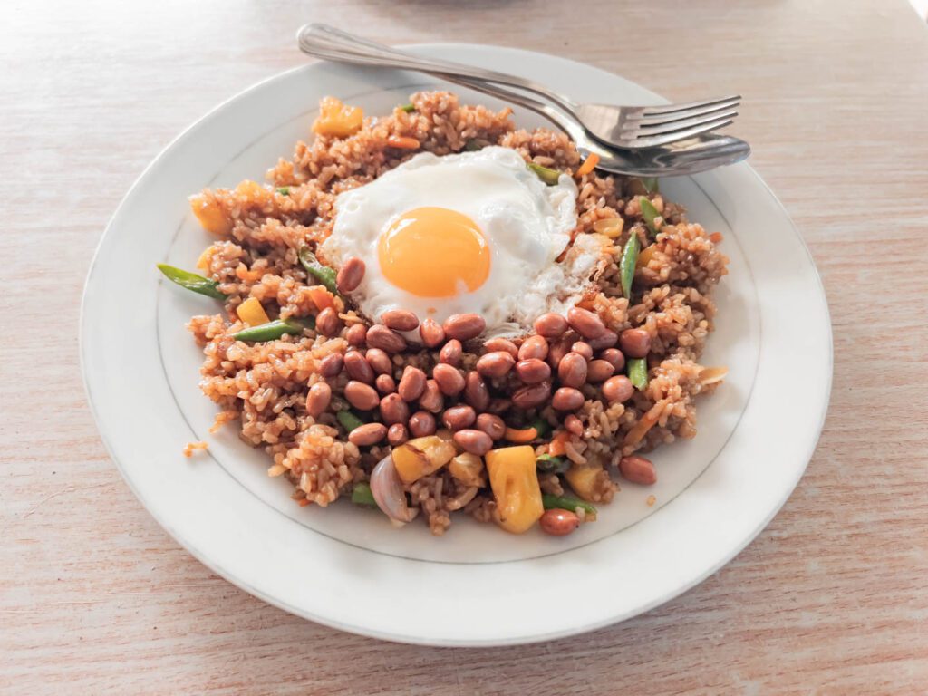 indonesian food fried rice egg plate