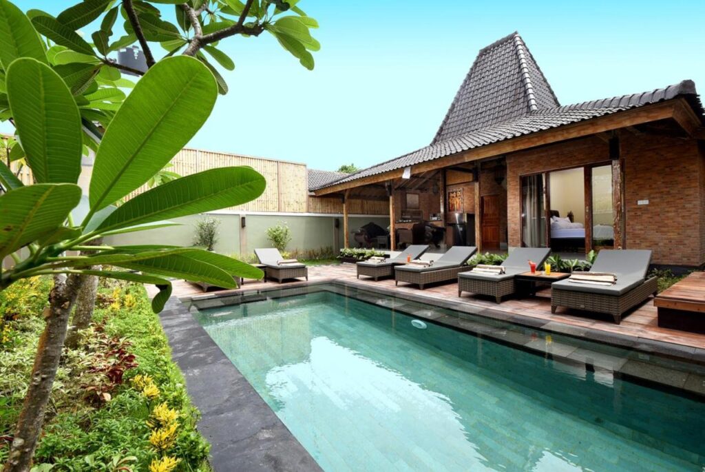 Lakshmi Villas with private pool and sunloungers