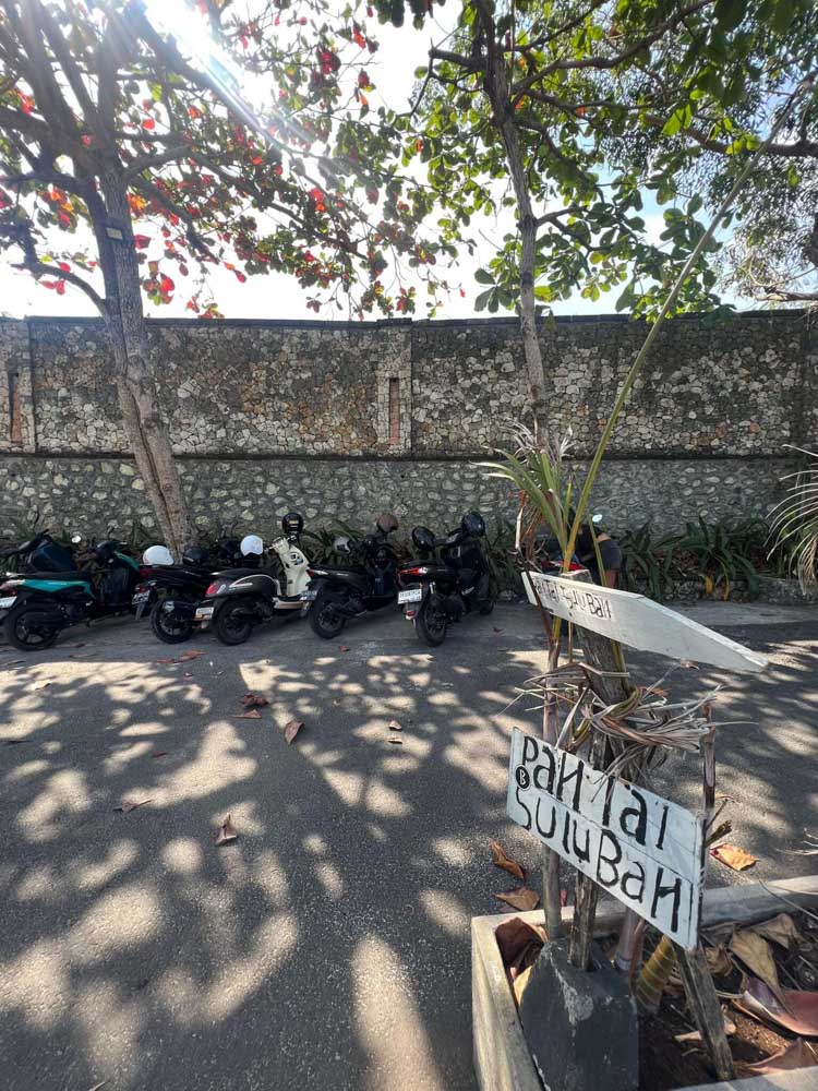 Suluban Beach parking lot with bikes