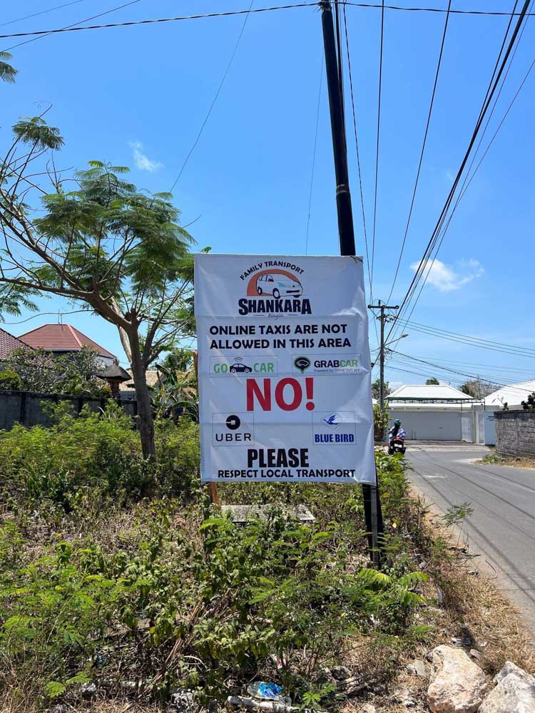 no gojek zone sign in Uluwatu Bali grab forbidden