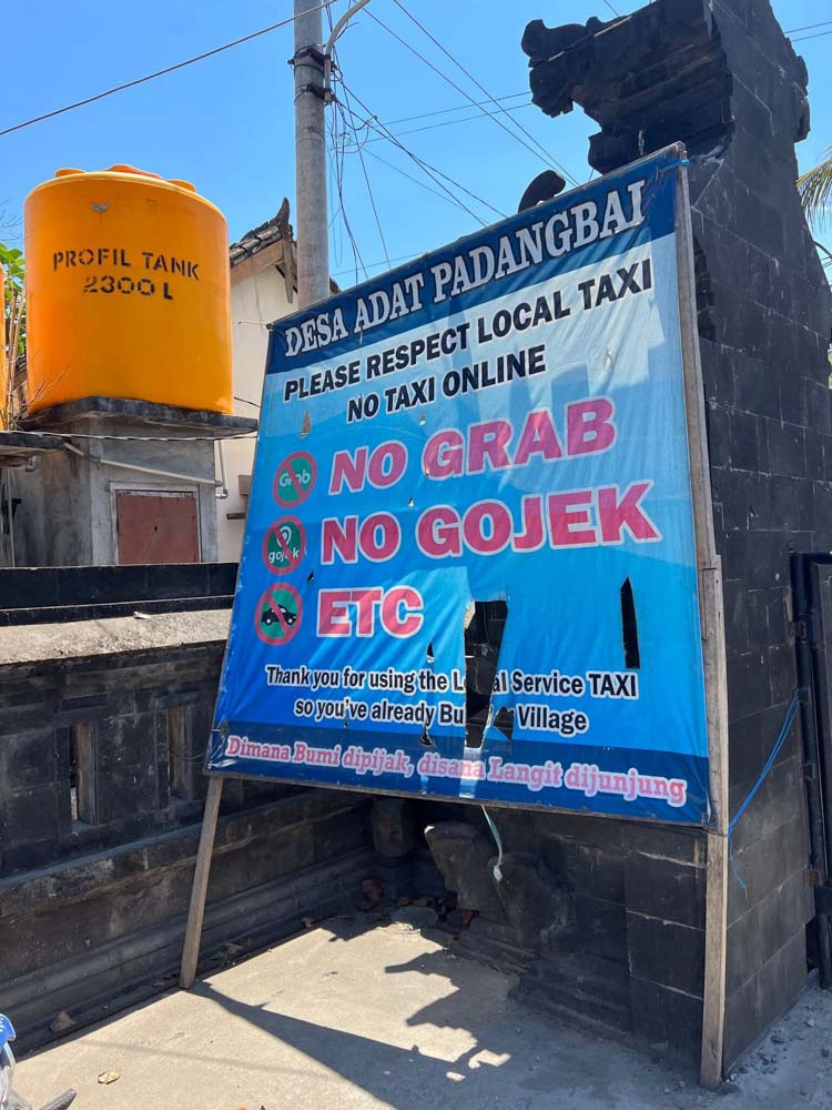 padang bai no gojek zone sign no online taxi bali