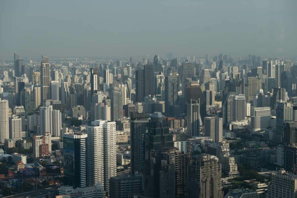 Bangkok baiyoke tower view of skyline