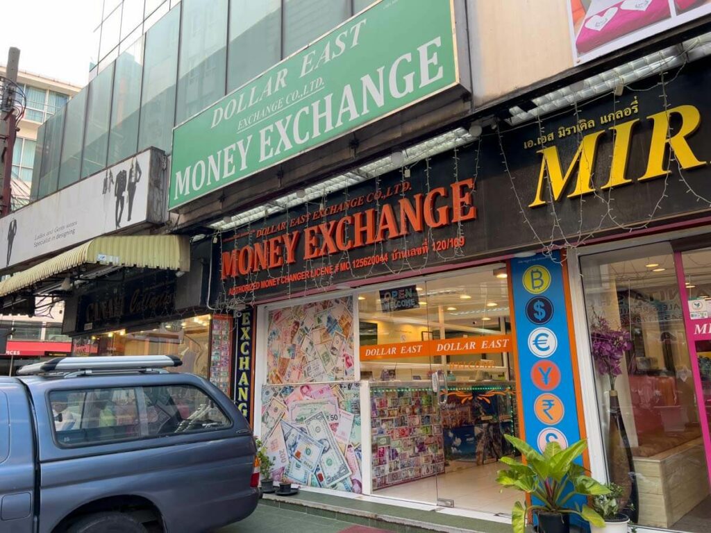 us dollar thai baht money exchange in bangkok thailand