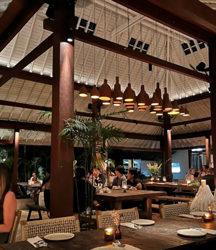 shelter restaurant at night in pererenan