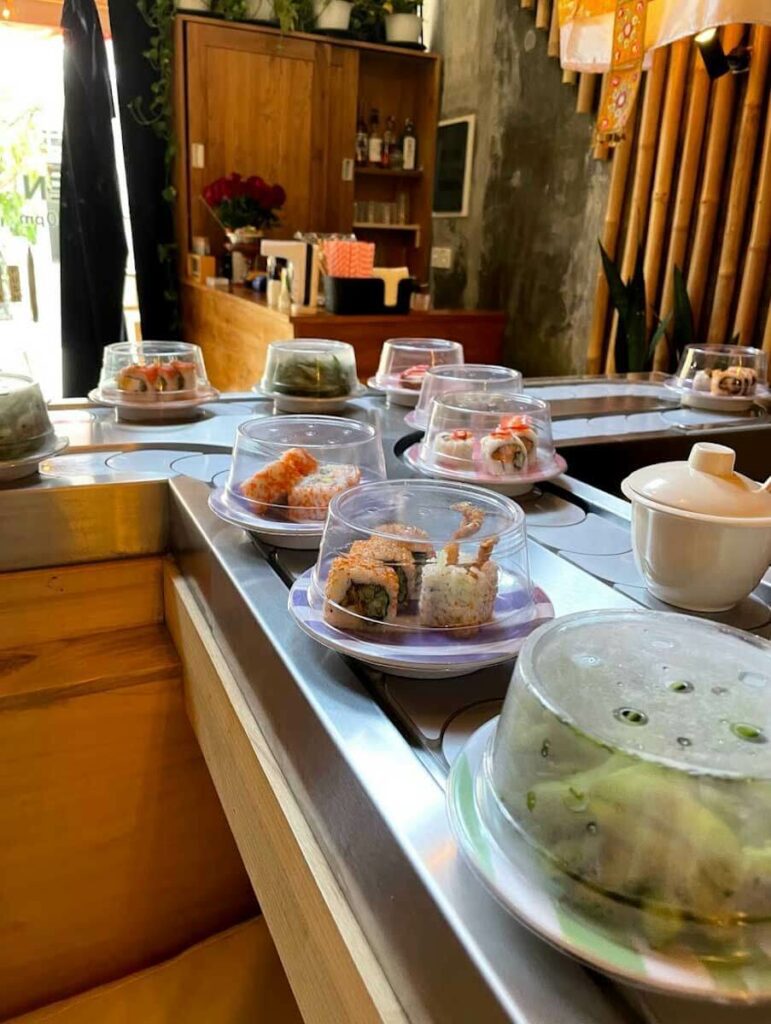 Sushimi sushi conveyor belt